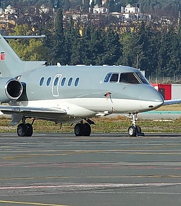 HAWKER_RAYTHEON_800_XP